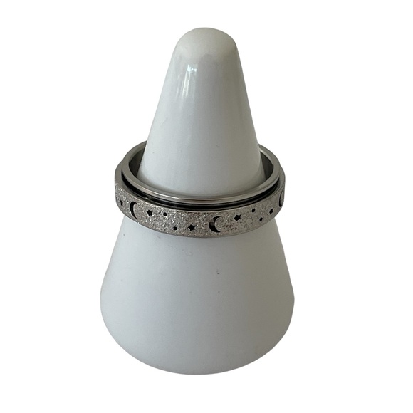 Fidget Anxiety Turning Stars and Moons Ring Size 10 rotating, turning, spinning - Picture 2 of 5